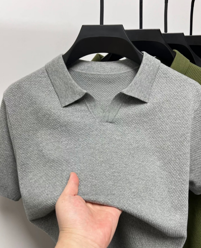 Men’s knit polo with seagull collar and pineapple weave