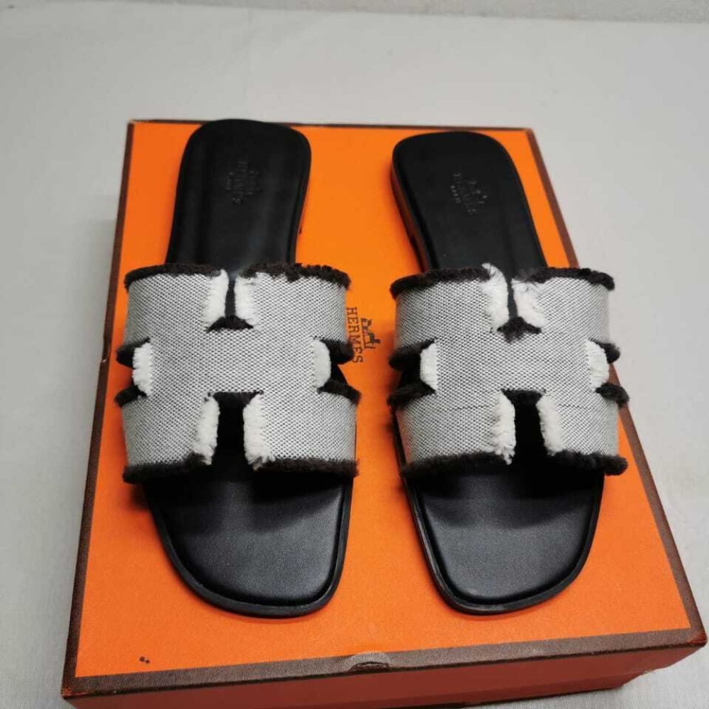 Hermes Oran Sandal Black H231095Z Pn360