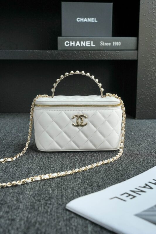 CHANEL 24s Pearl Handle Box White