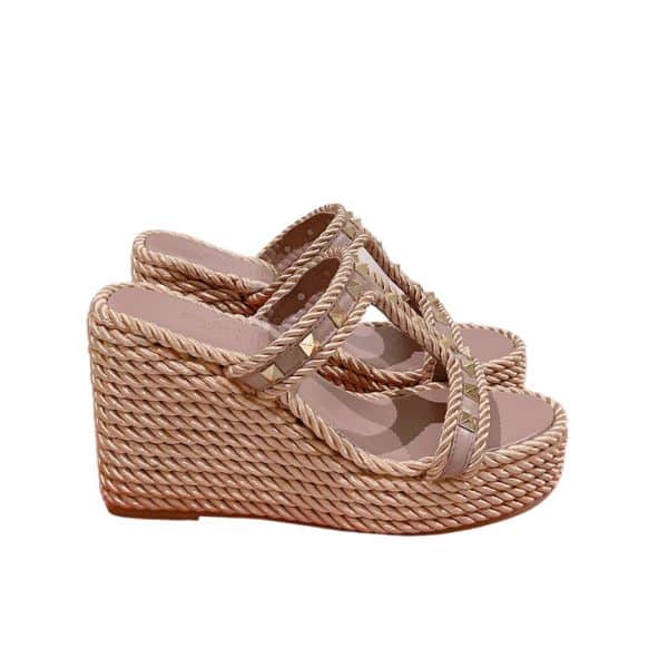 VALENTINO ROCKSTUD WEDGE IN BEIGE