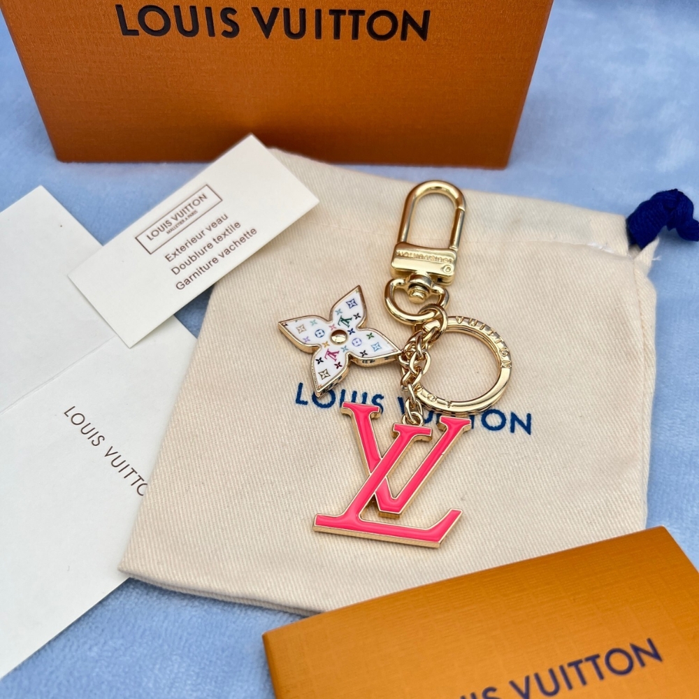 Louis Vuitton X Murakami Lv Iconic Monogram Multicolor Key Holder Fuchsia M02466