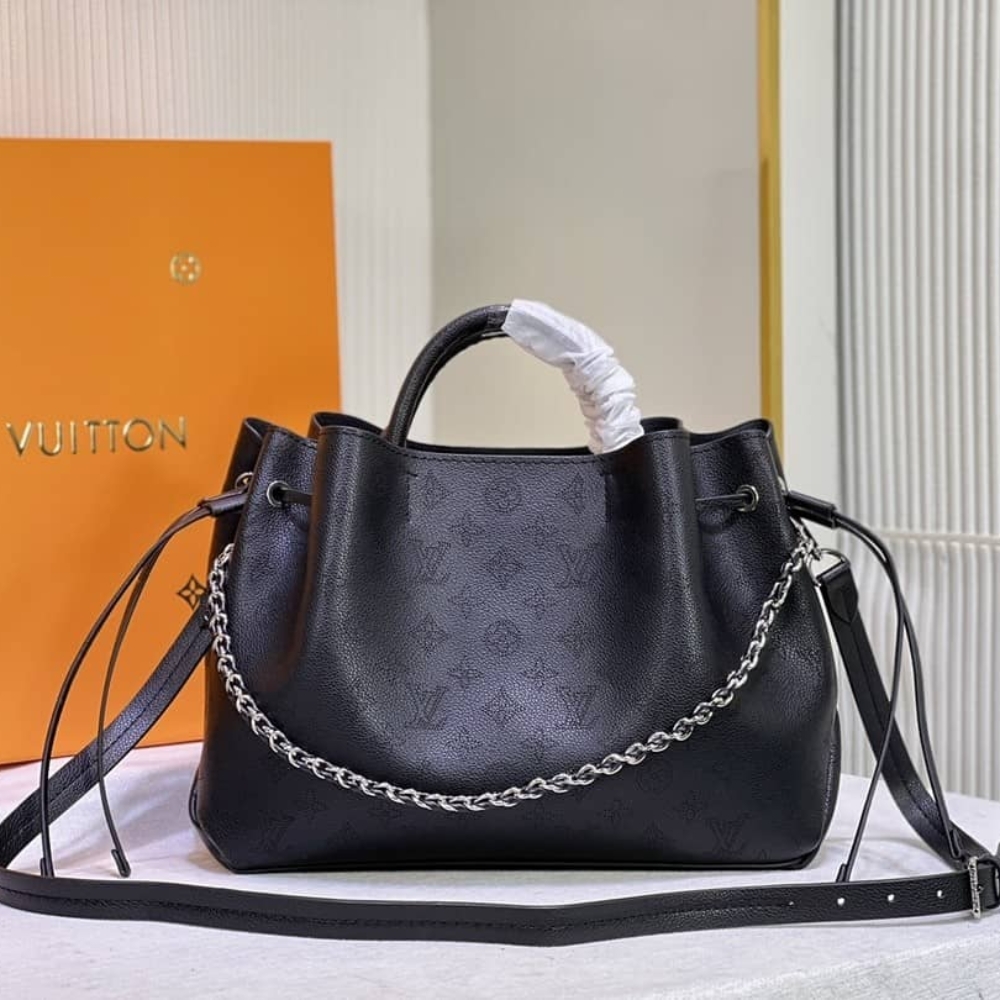 Louis Vuitton Bella Tote Black 32Cm M59200