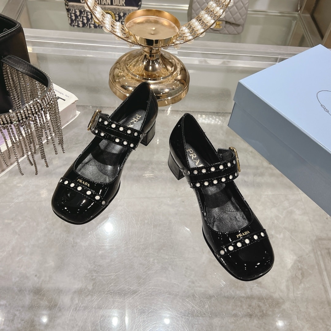 Prada Patent Leather Mary Jane Pumps Black 1I816N 069 F0002 F 035