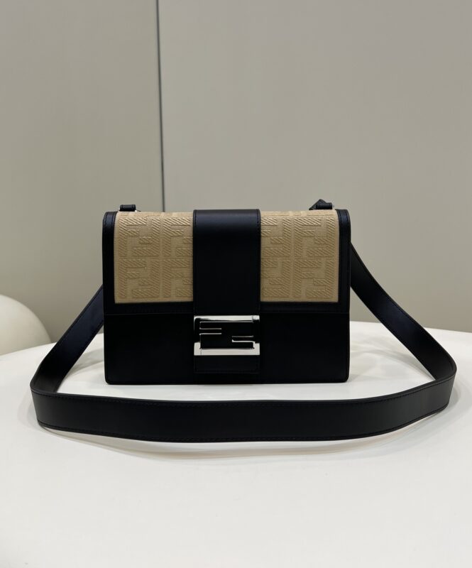 Replica Fendi Baguette Pouch Black