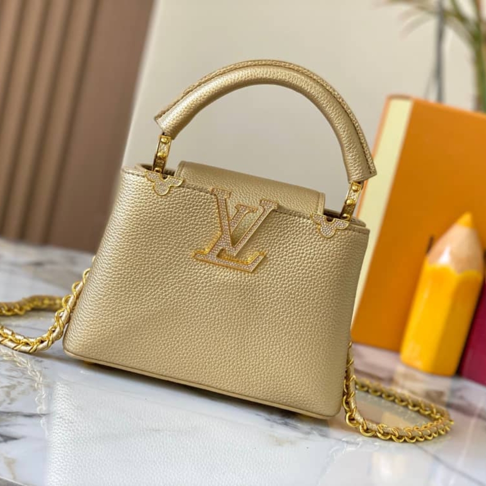 Louis Vuitton Capucines Mini Gold 21cm M24583