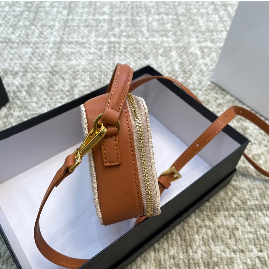 Prada Crochet And Leathe Pouch Bag Natural 18Cm 1Nr025 2Cyc F0018