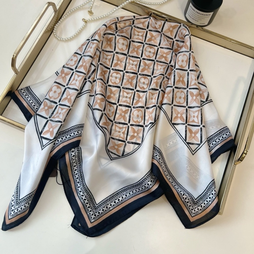 Louis Vuitton Monogram Flower Tile In Beige 70cm