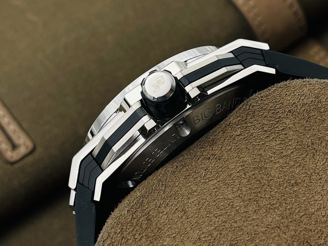 Hublot Big Bang Sang Bleu II