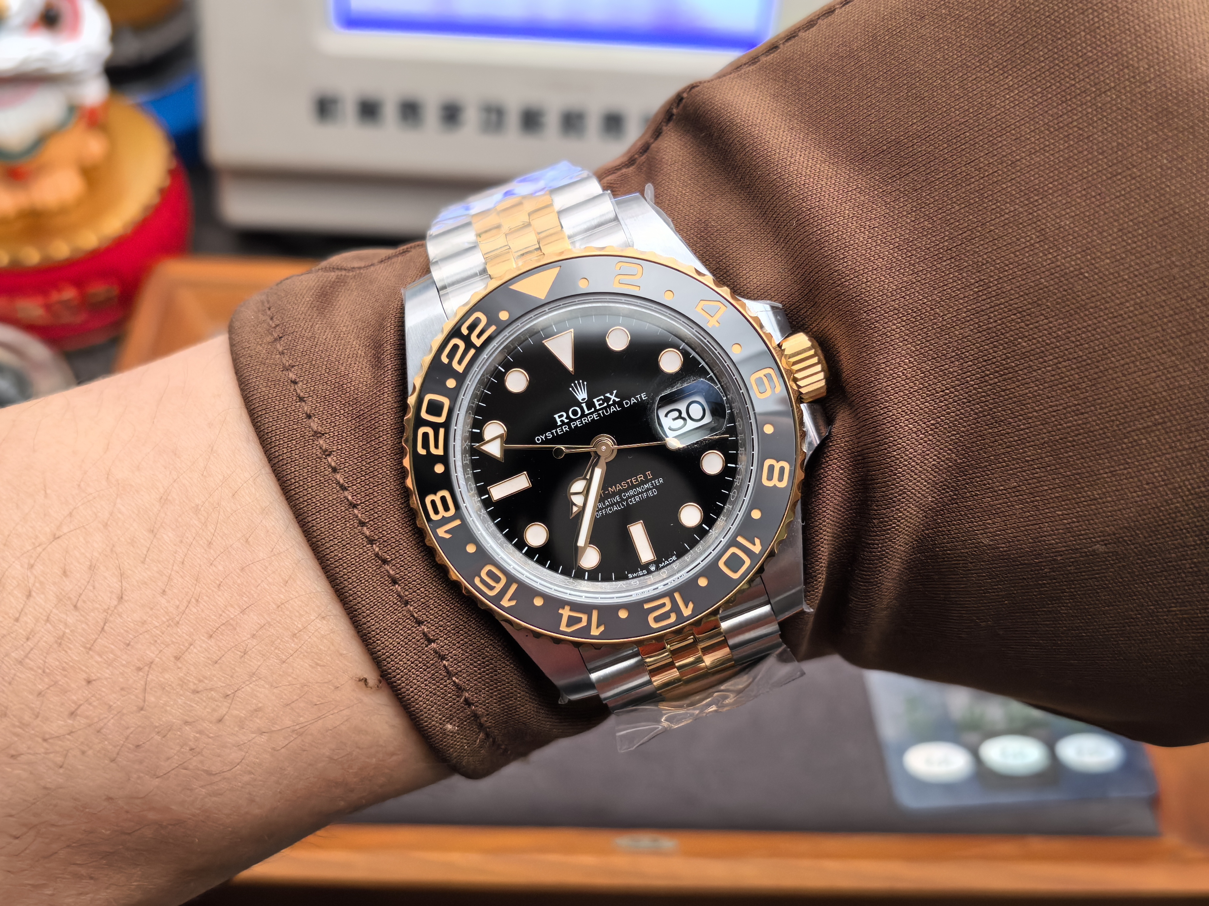 CC Rolex GMT Master II Black Dial Steel 18kt Yellow Gold 126713GRNR 0001 Men's Watch