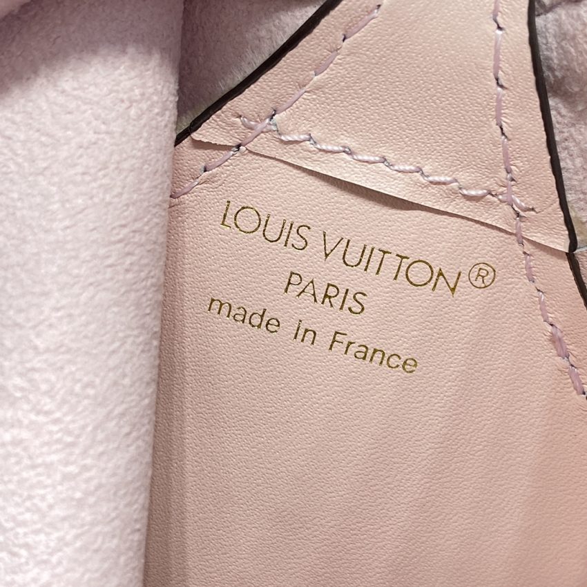 Replica Louis Vuitton Bloom Pouch