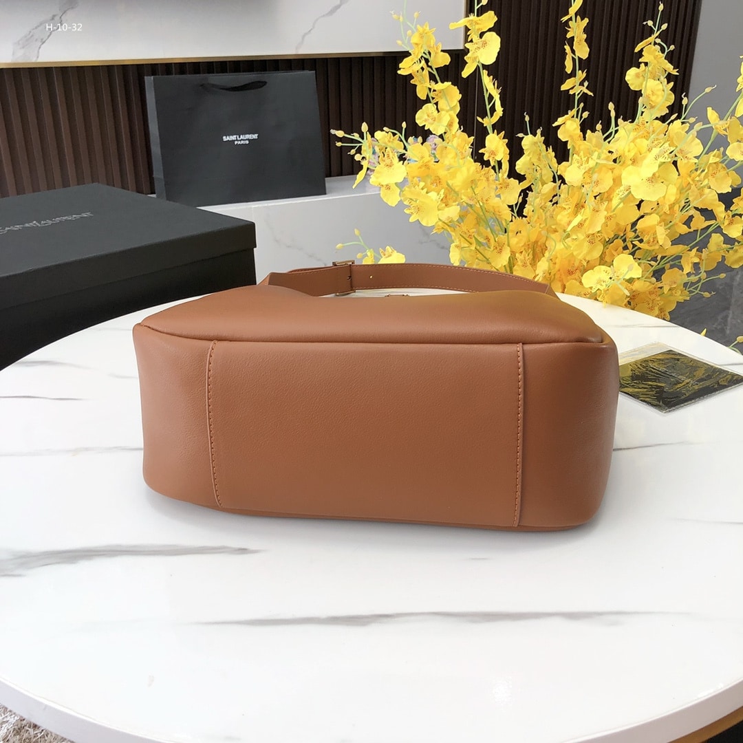 Saint Laurent Le 5 À 7 Supple Large In Grained Leather Brown 31Cm 713938Aaauq2536