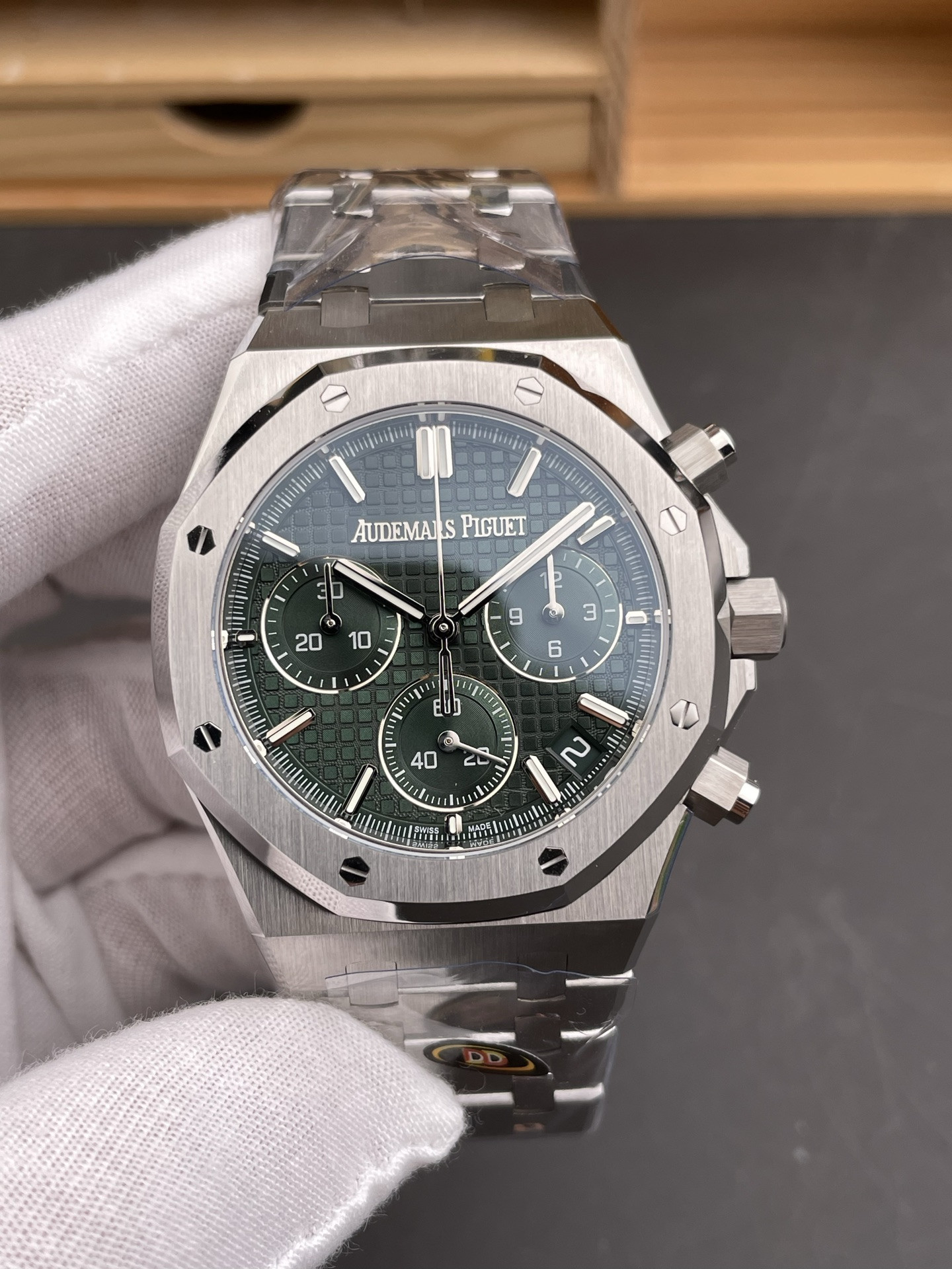 Royal Oak 26240 Green Dial
