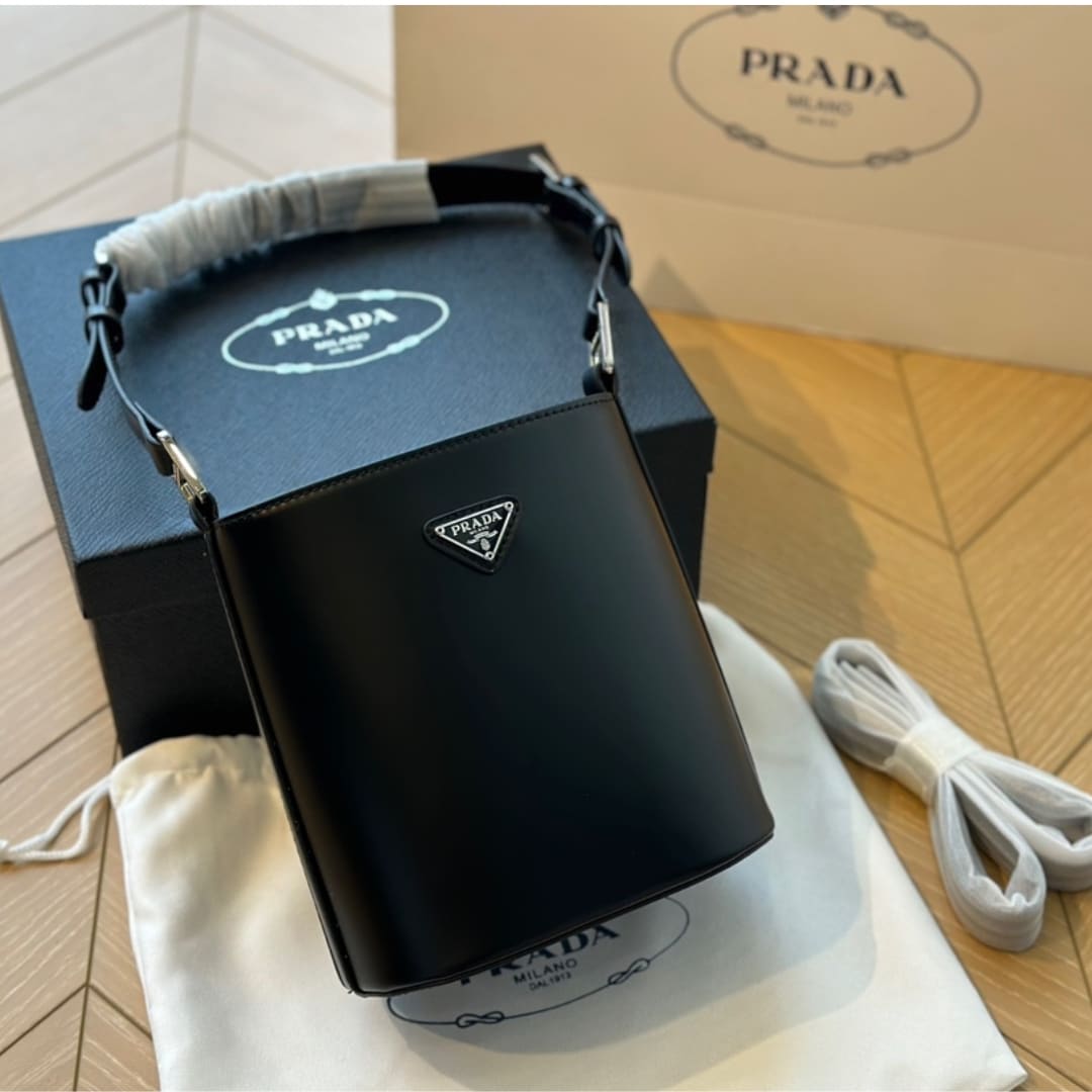 Prada Spazzolato Bucket Bag Black 17Cm