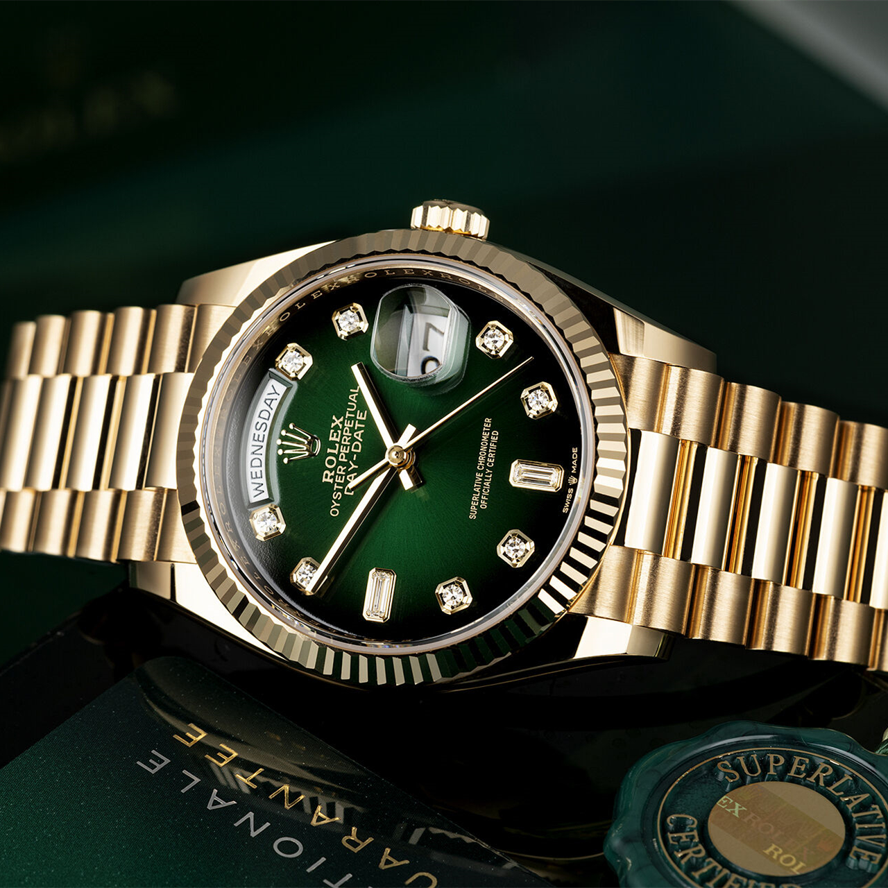Rolex Day-Date 40mm Green Ombre Diamond Dial Yellow Gold President Automatic Men&rsquo;s Watch 128238