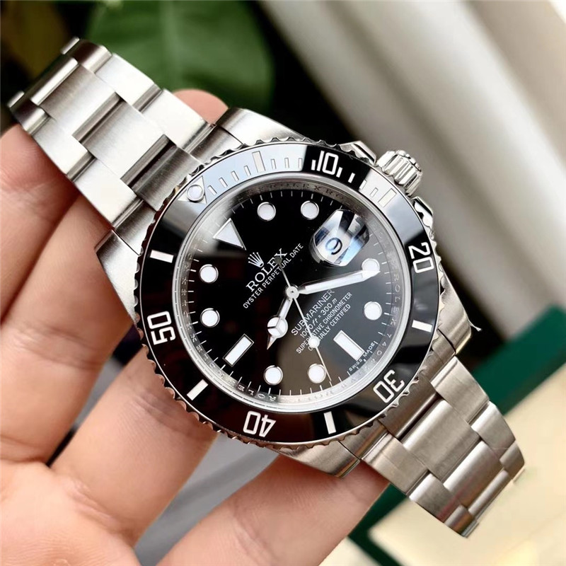 Rolex Submariner Hulk Bezel Steel Mens Watch 116610LV/116610LN