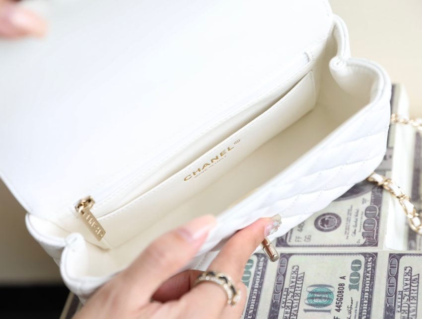 CHANEL CF 20 cm Handle White