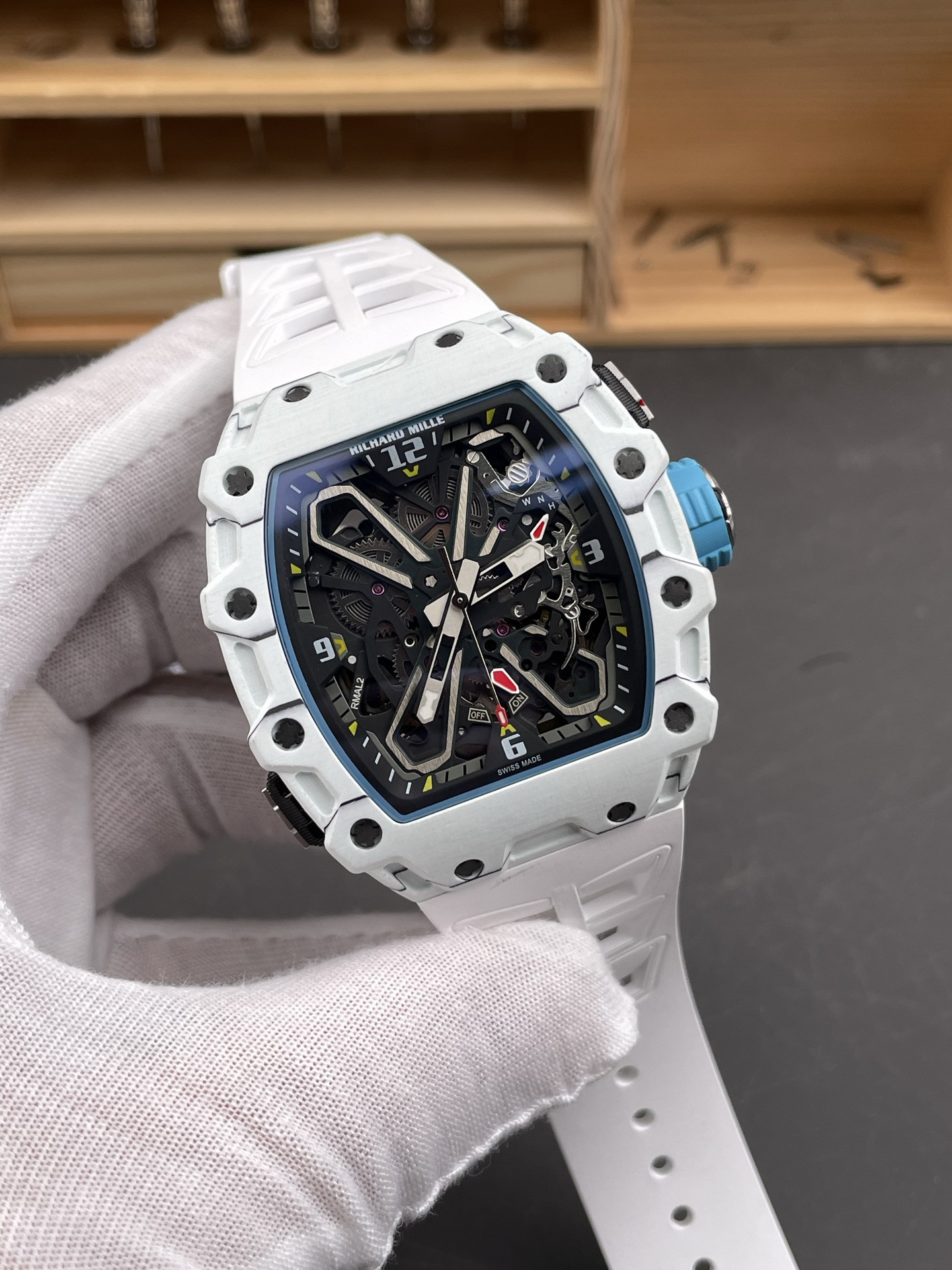 RM35-03 Carbon Fiber White