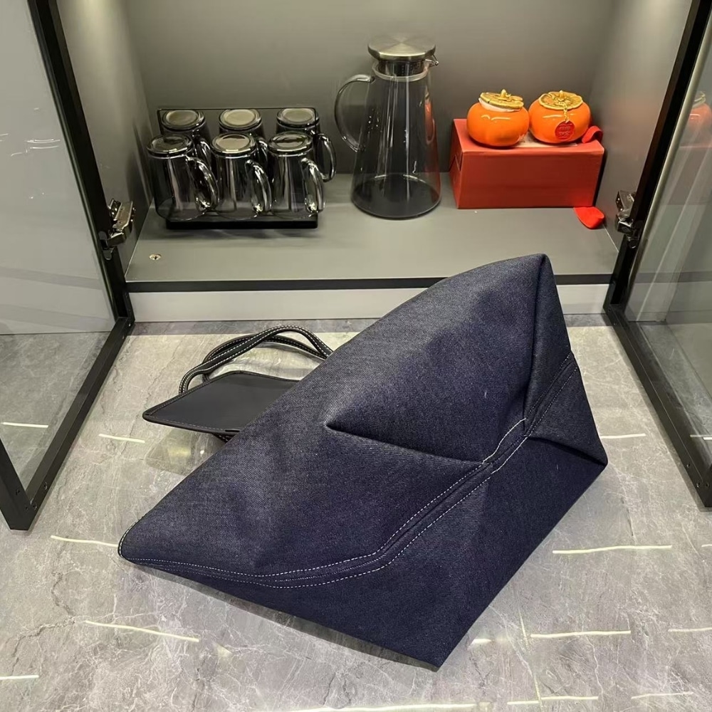 Gucci Totissima Medium Reversible Tote Denim Dark Blue 30Cm 820481 FAD3J 8441