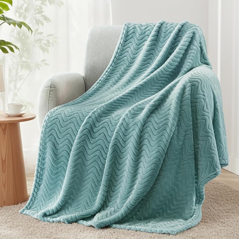 VELVETIER Mezcla Fleece Throw Blanket for Couch