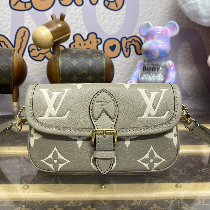 Replica Louis Vuitton Nano Diane Beige