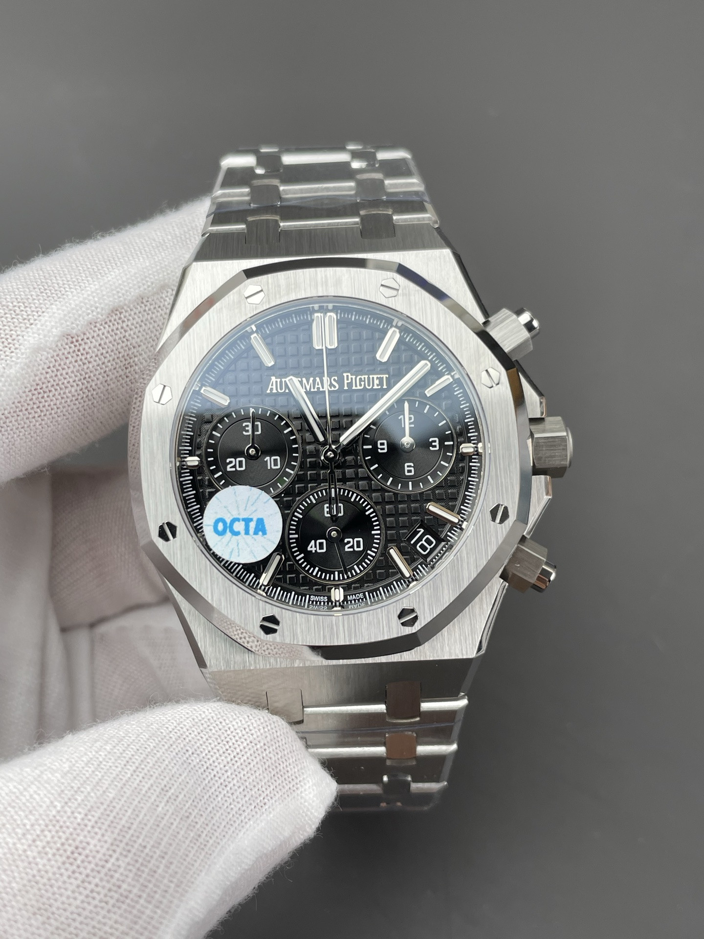 Royal Oak 26240 Black Dial