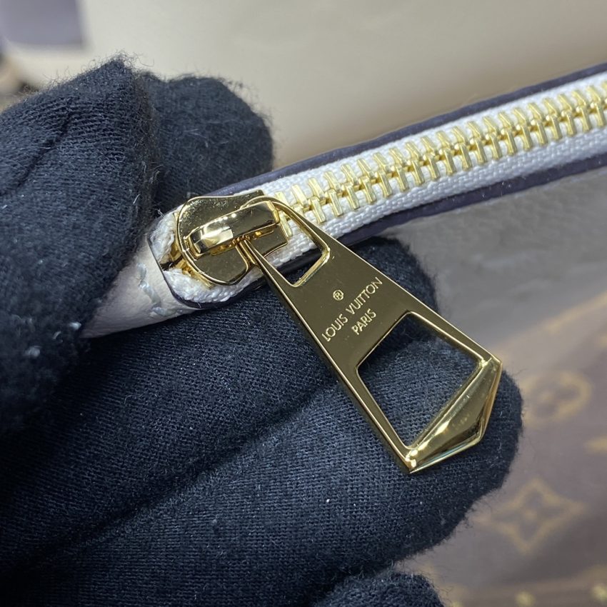 Replica Louis Vuitton LV Bundle White