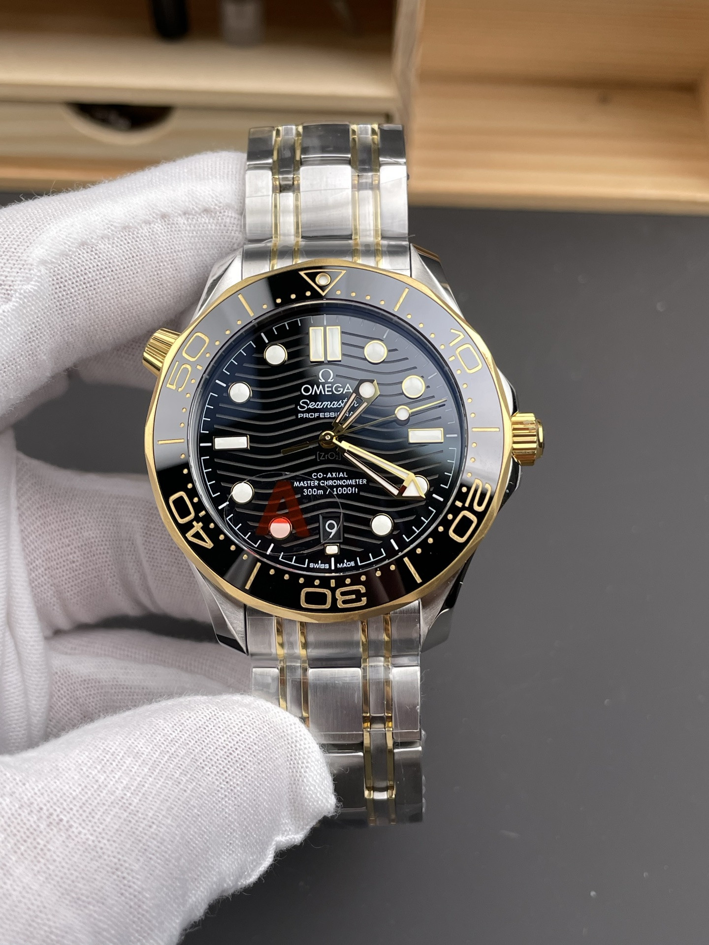 Seamaster 300 Two-Tone Black V4 Version