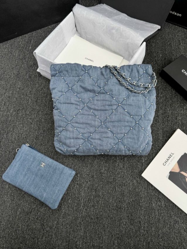 CHANEL 22 Small Handbag  Denim