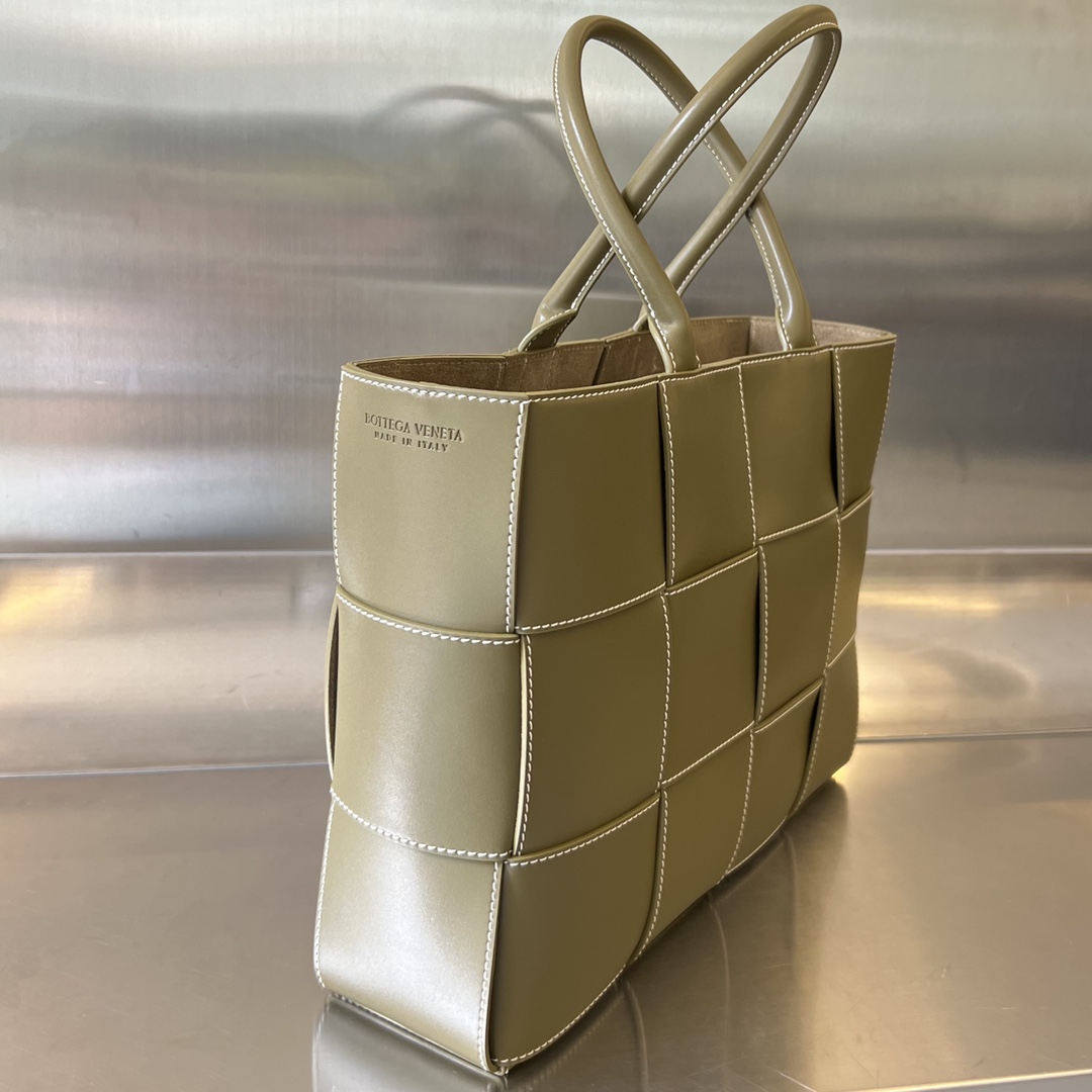 Replica Bottega Veneta Arco Tote