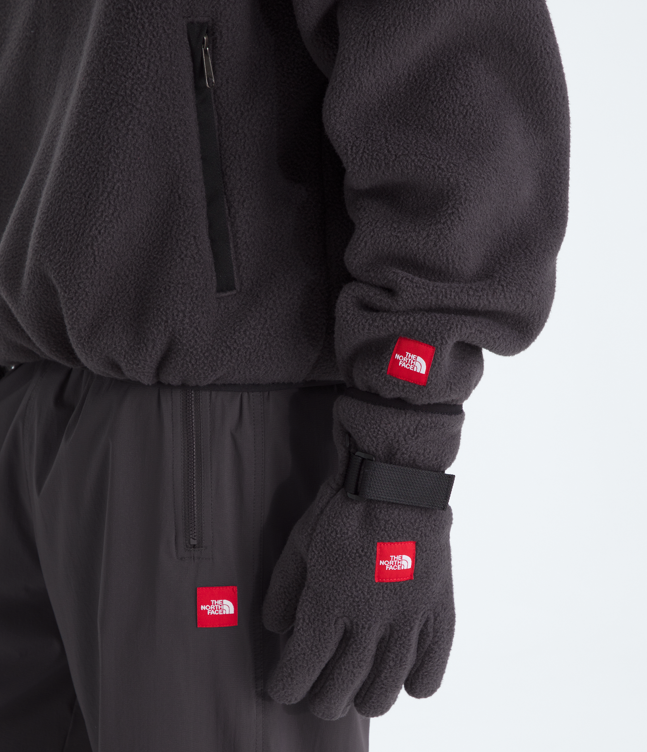 TNF™ Red Box Fleece Gloves