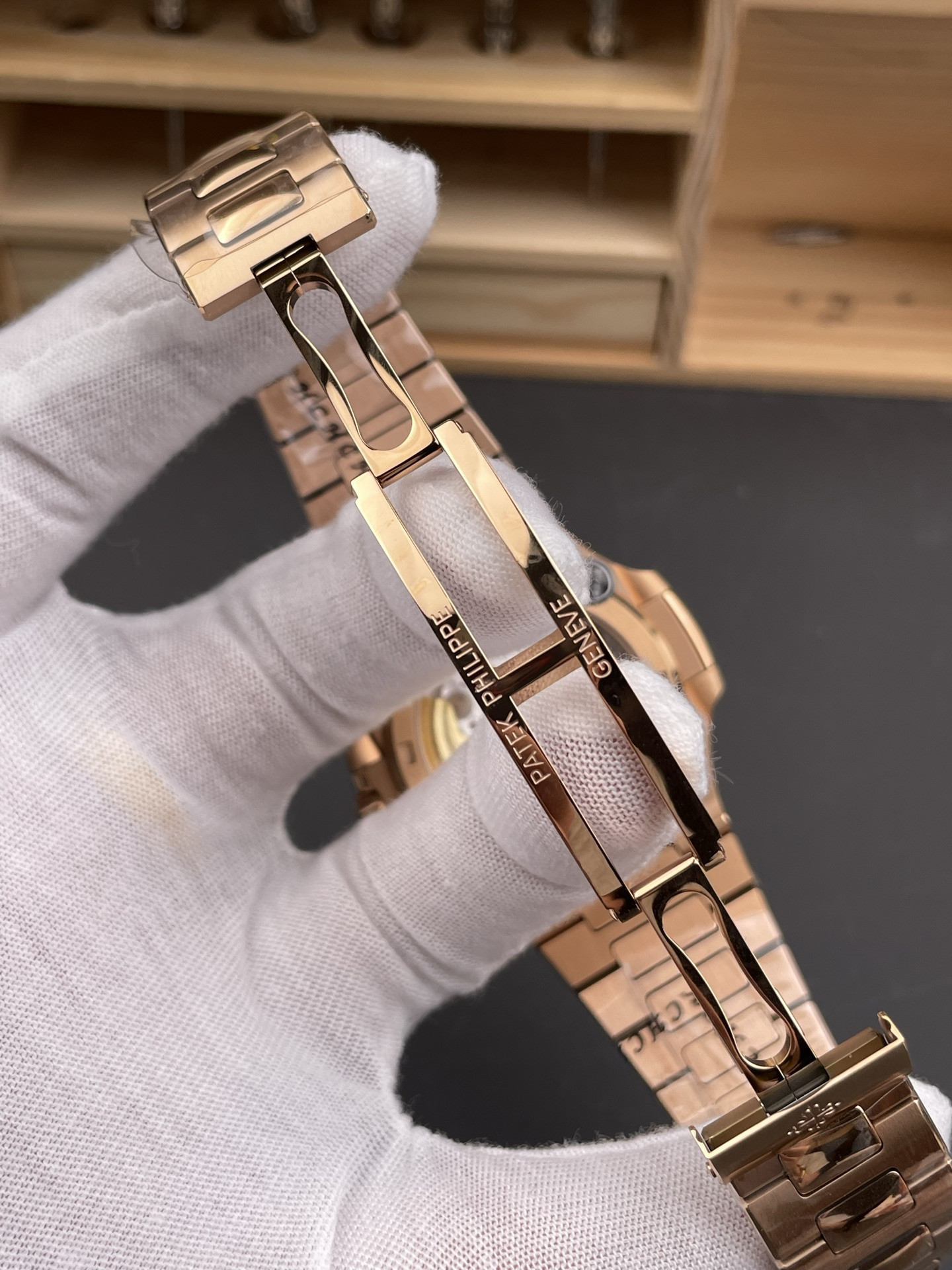 Nautilus 5711 Rose Gold Brown Dial