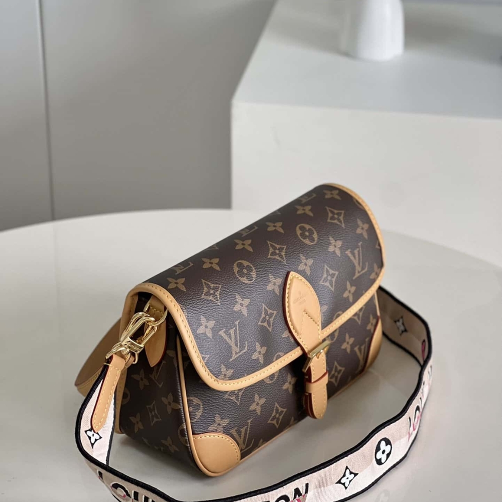 Louis Vuitton Diane Monogram Canvas Black 24Cm M45985