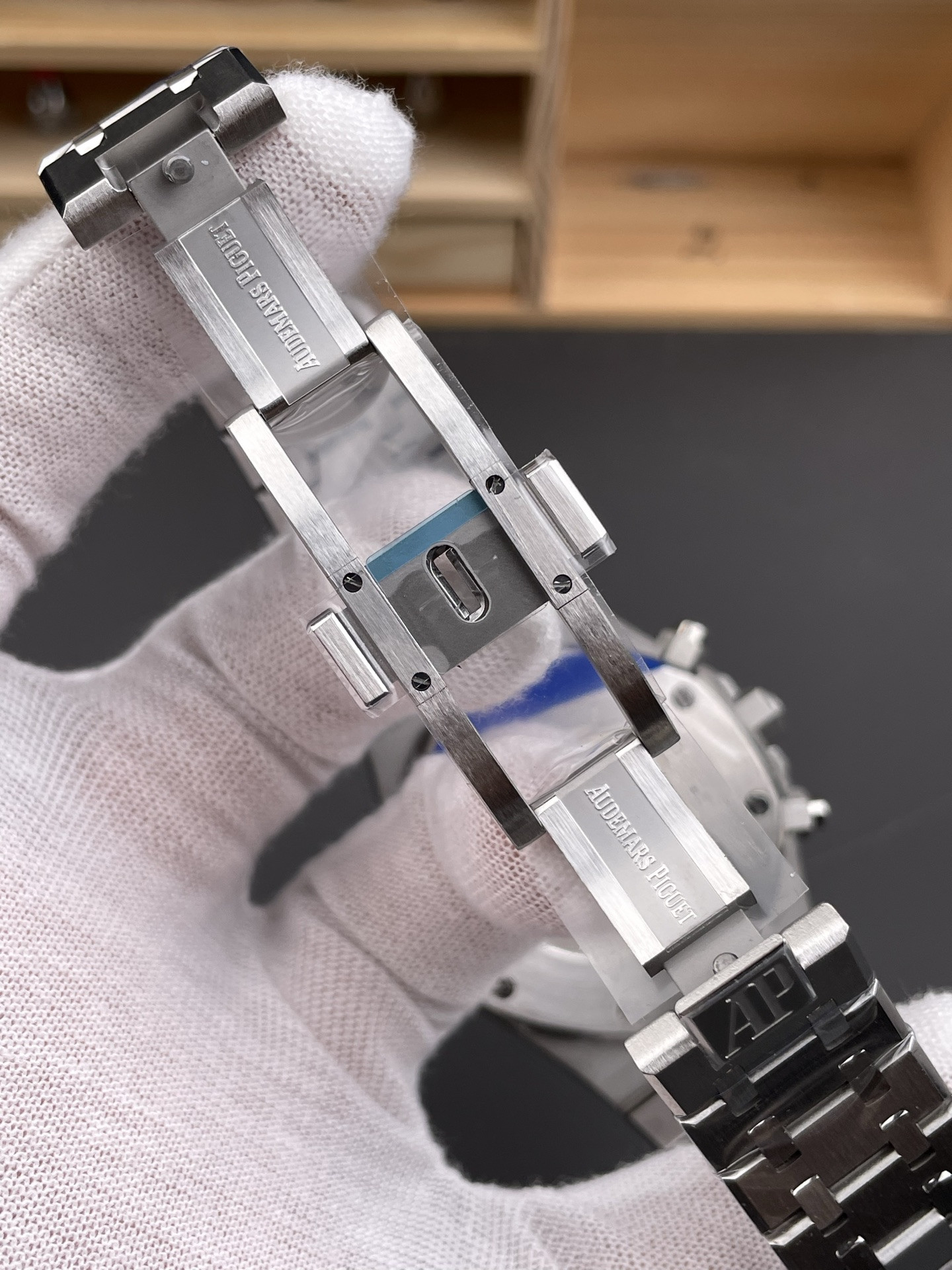 Royal Oak 26331 White Panda