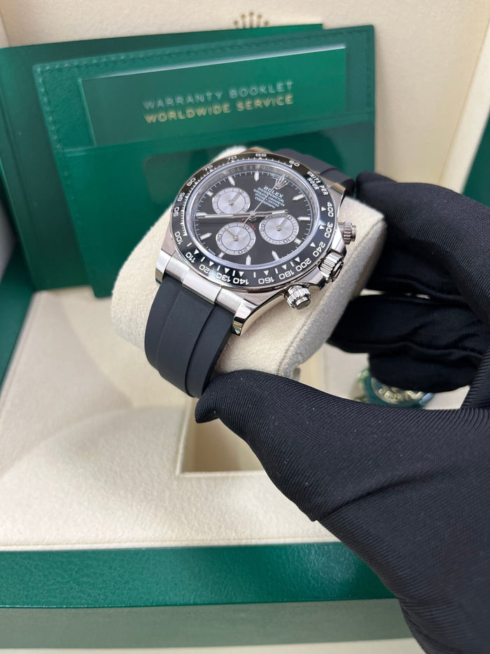 2023 New Rolex Cosmograph Daytona Oyster, 40 mm, White Gold m126519ln-0002