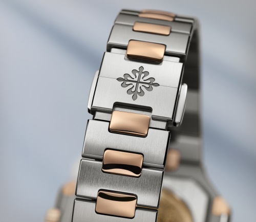Patek Philippe Cubitus 45mm Reference : 5821/1AR-001
