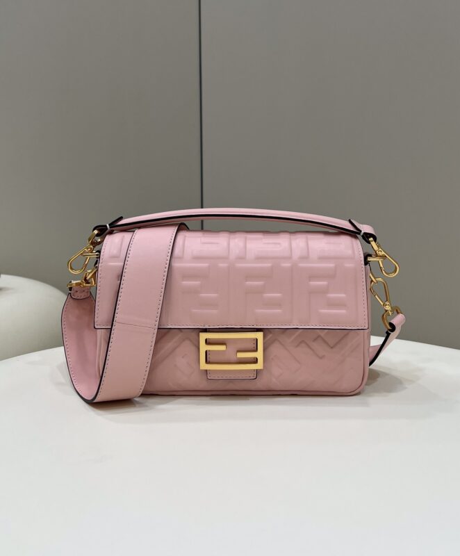 Replica Fendi Baguette Pink
