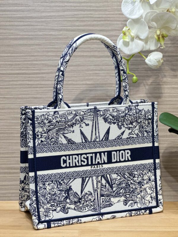 Replica Dior Tote Book Infinite Dream