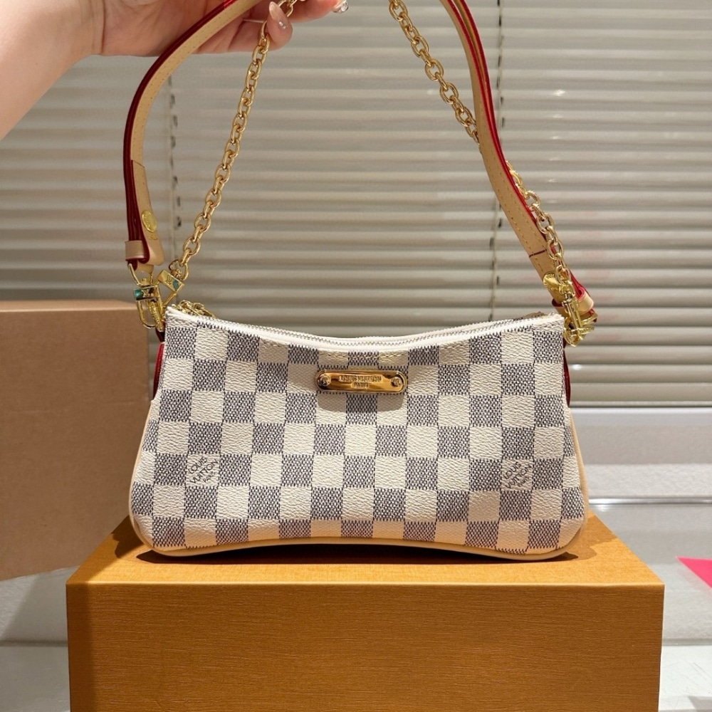 Louis Vuitton Pochette Liv Damier Azur 24Cm N00228