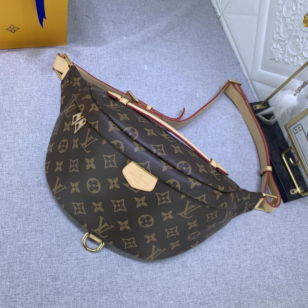 Louis Vuitton Bumbag Monogram Canvas Brown 37cm M43644