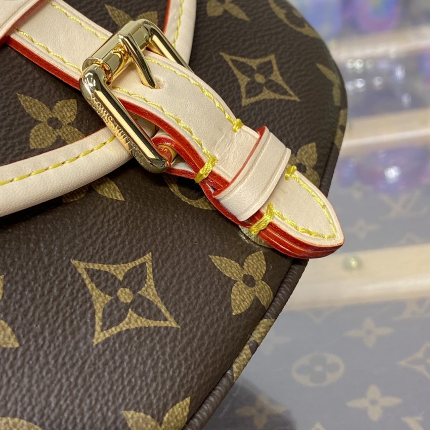 Replica Louis Vuitton Saumur