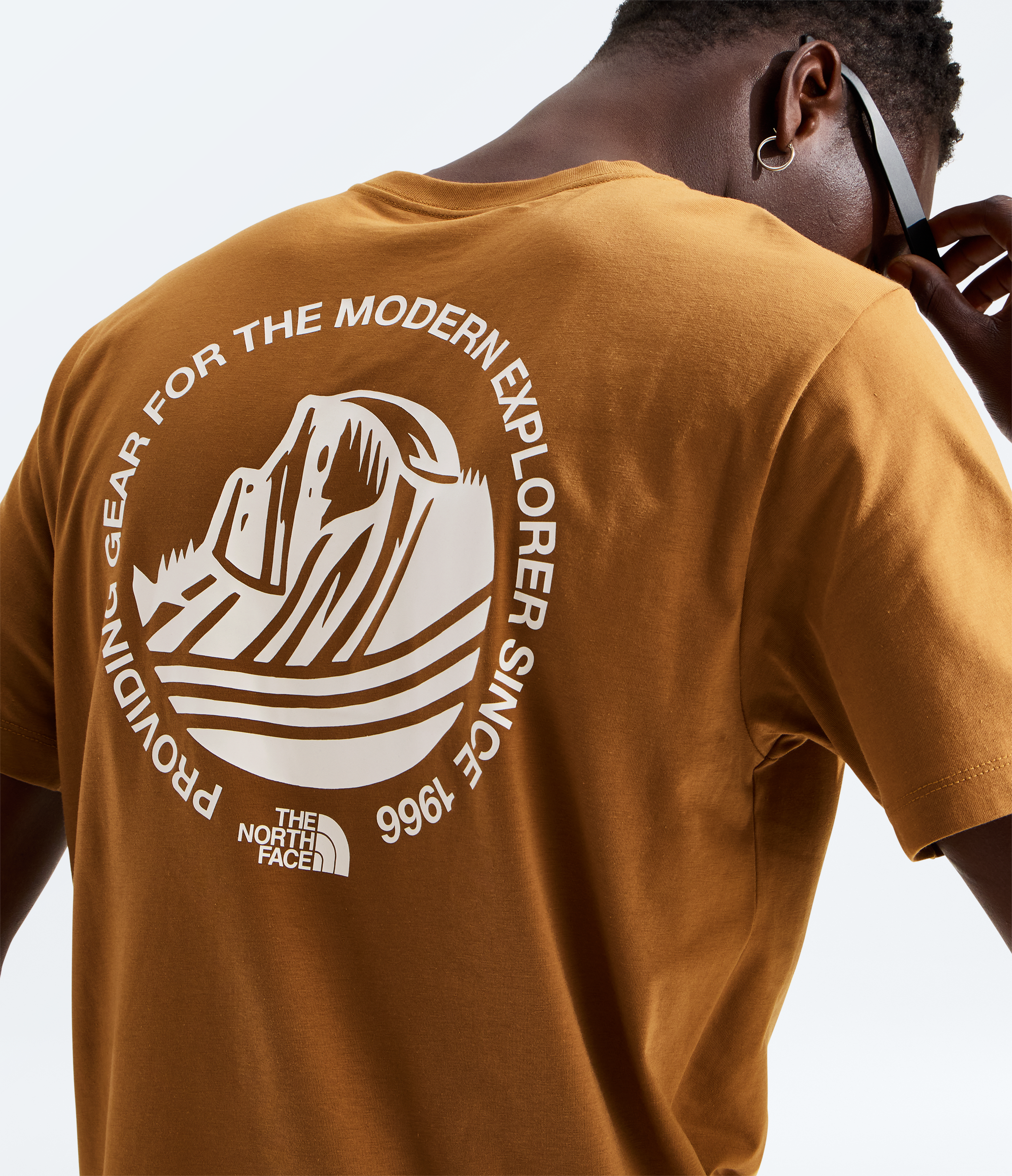 Men’s Mountainscape Regular Short-Sleeve Tee