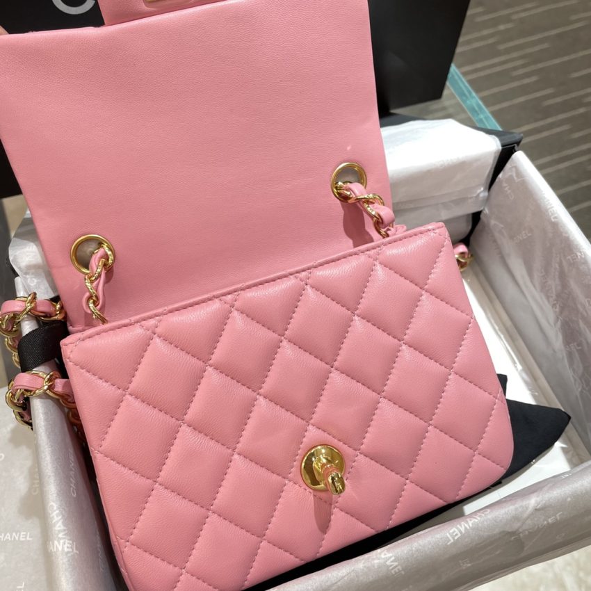 CHANEL Classic Flap 17cm Pink