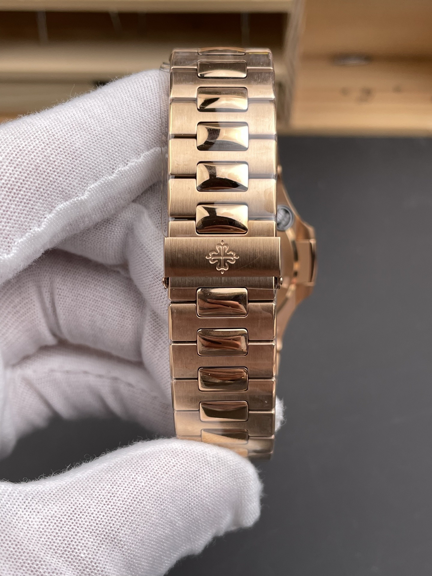 Nautilus 5711 Rose Gold Brown Dial
