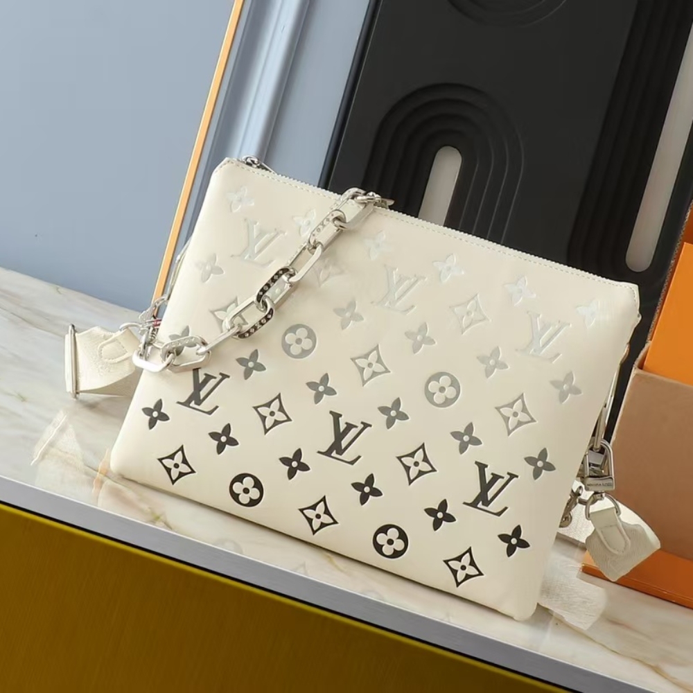 Louis Vuitton Coussin PM Cream 26Cm M11986