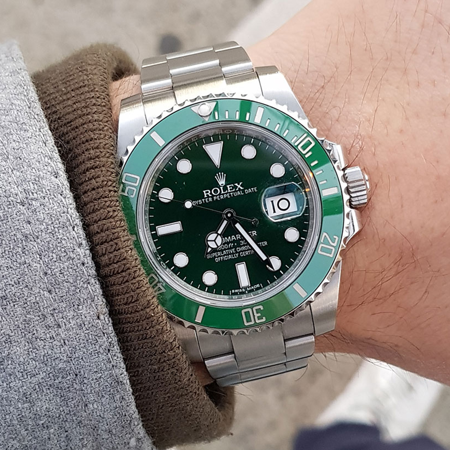 Rolex Submariner Date Hulk Green Dial Steel Mens Watch 116610LV Unworn