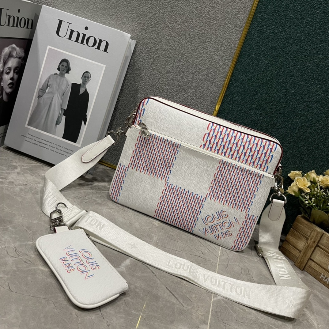 Louis Vuitton Lv Trio Messenger Bag White 25Cm M20665