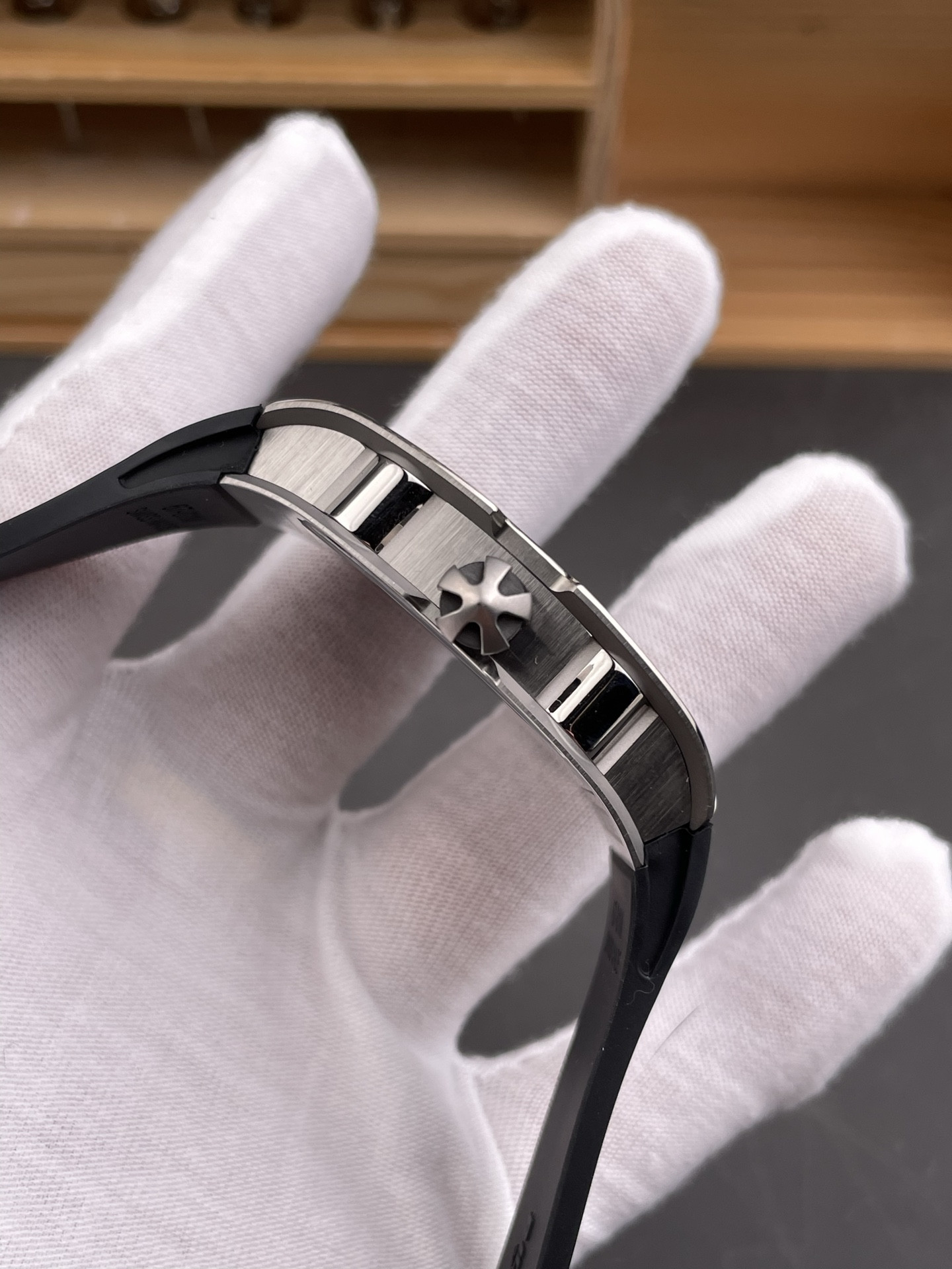RM67-01 Titanium Case