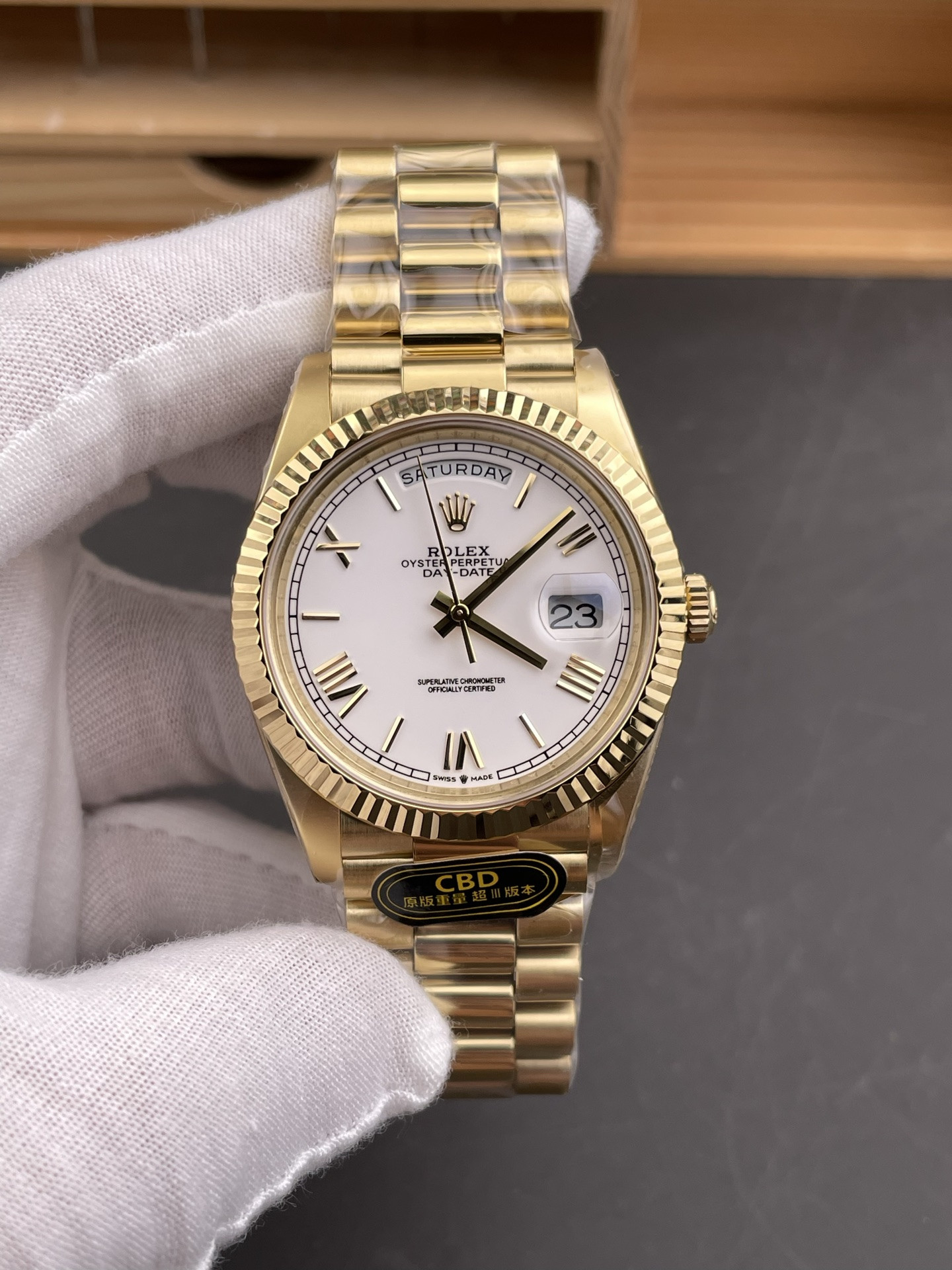 Yellow Gold White Roman Day-Date