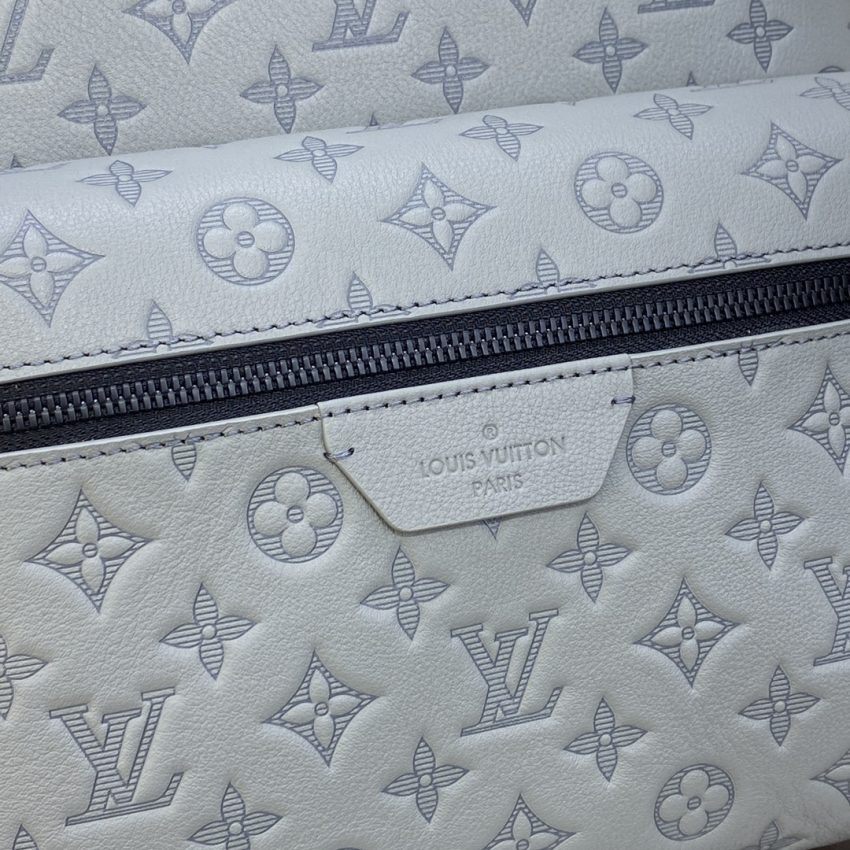 Replica Louis Vuitton Discovery Backpack White