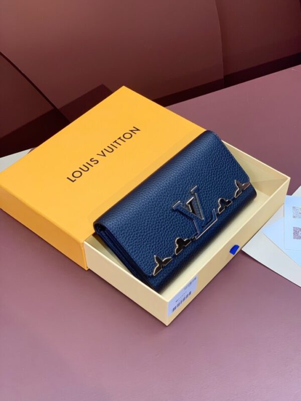 Louis Vuitton Capucines Long Dark Blue